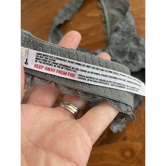 Free People Intimately Gray Medium Bra Bralette Wireless Halter Neck Floral Lace - Picture 5 of 5